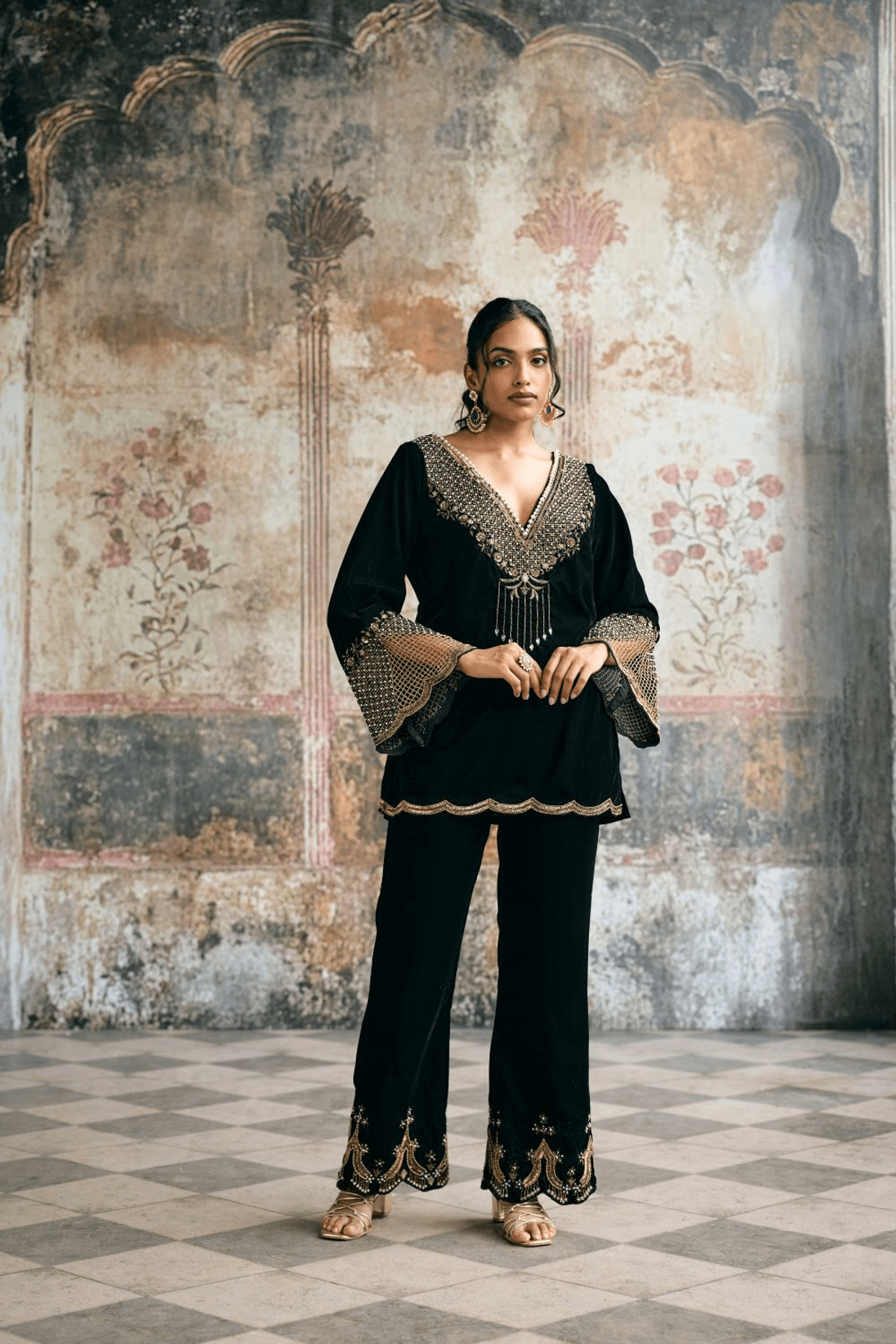 Asmaira Black Hand-Embroidered Velvet Kurta Set - View 2 - Superr*