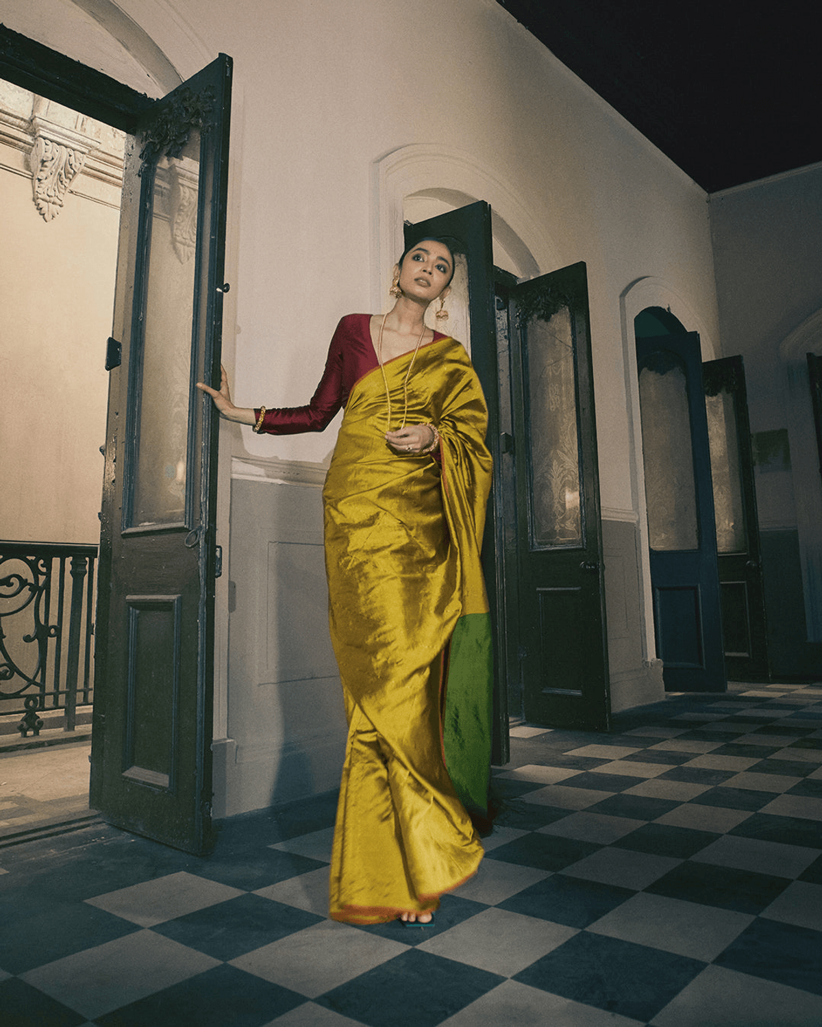 Bimla Golden Green Saree - View 3 - Superr*