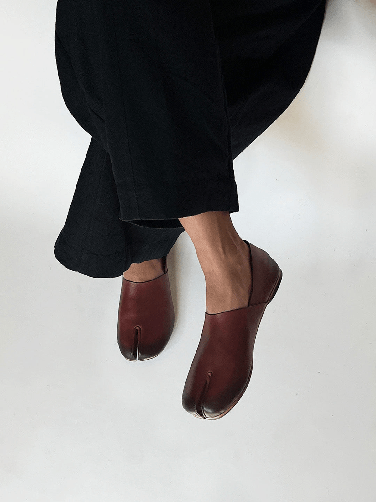 Hand painted Tabi shoe - WOMEN - View 3 - Superr*