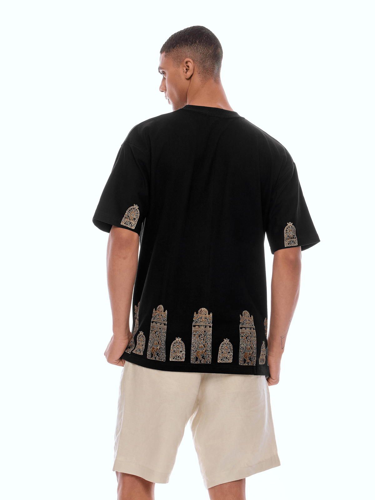 TGR-BLCK [UNISEX] T-SHIRT - View 4 - Superr*