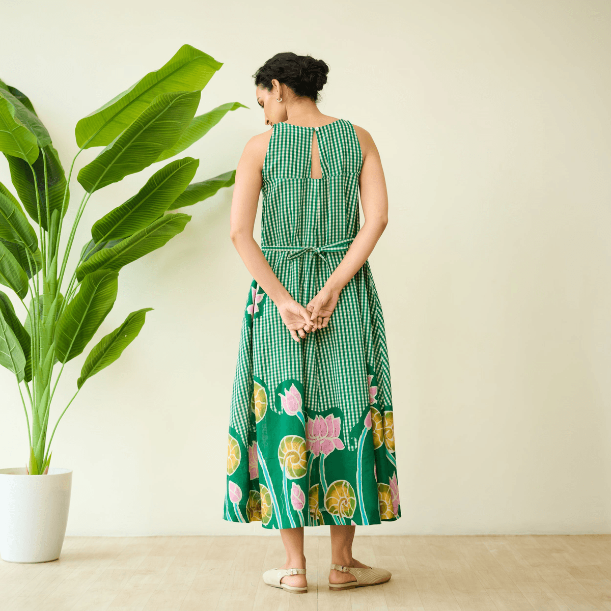 Mrinal Slub Cotton Summer Dress - Moss Green - View 2 - Superr*