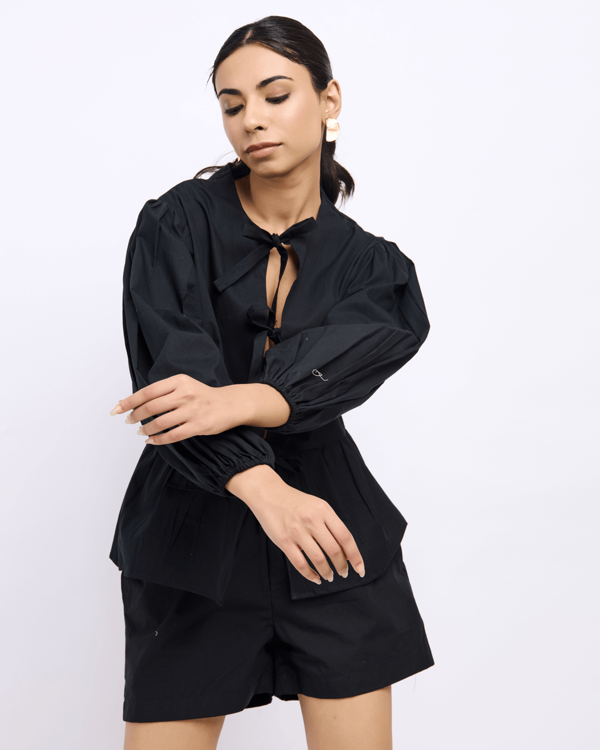 Black Cotton Poplin Bow Top with Balloon Sleeves - View 3 - Superr*