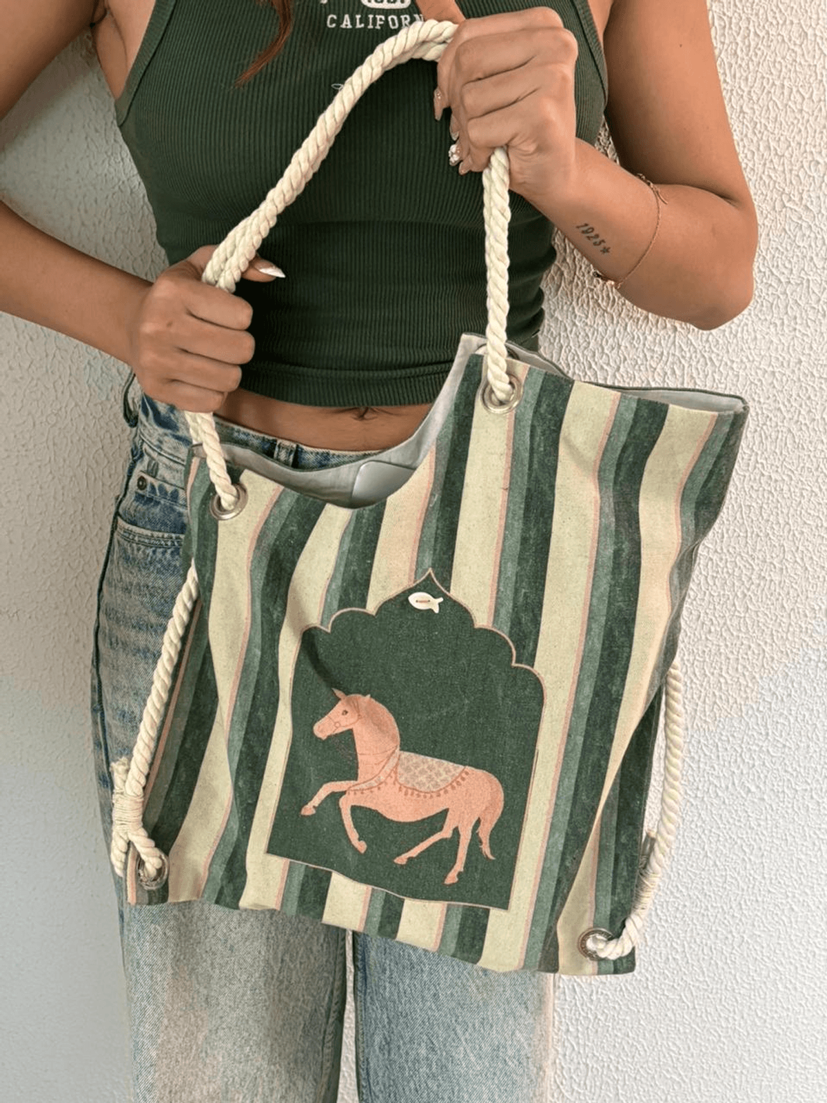 Neer Tote Bag - View 2 - Superr*