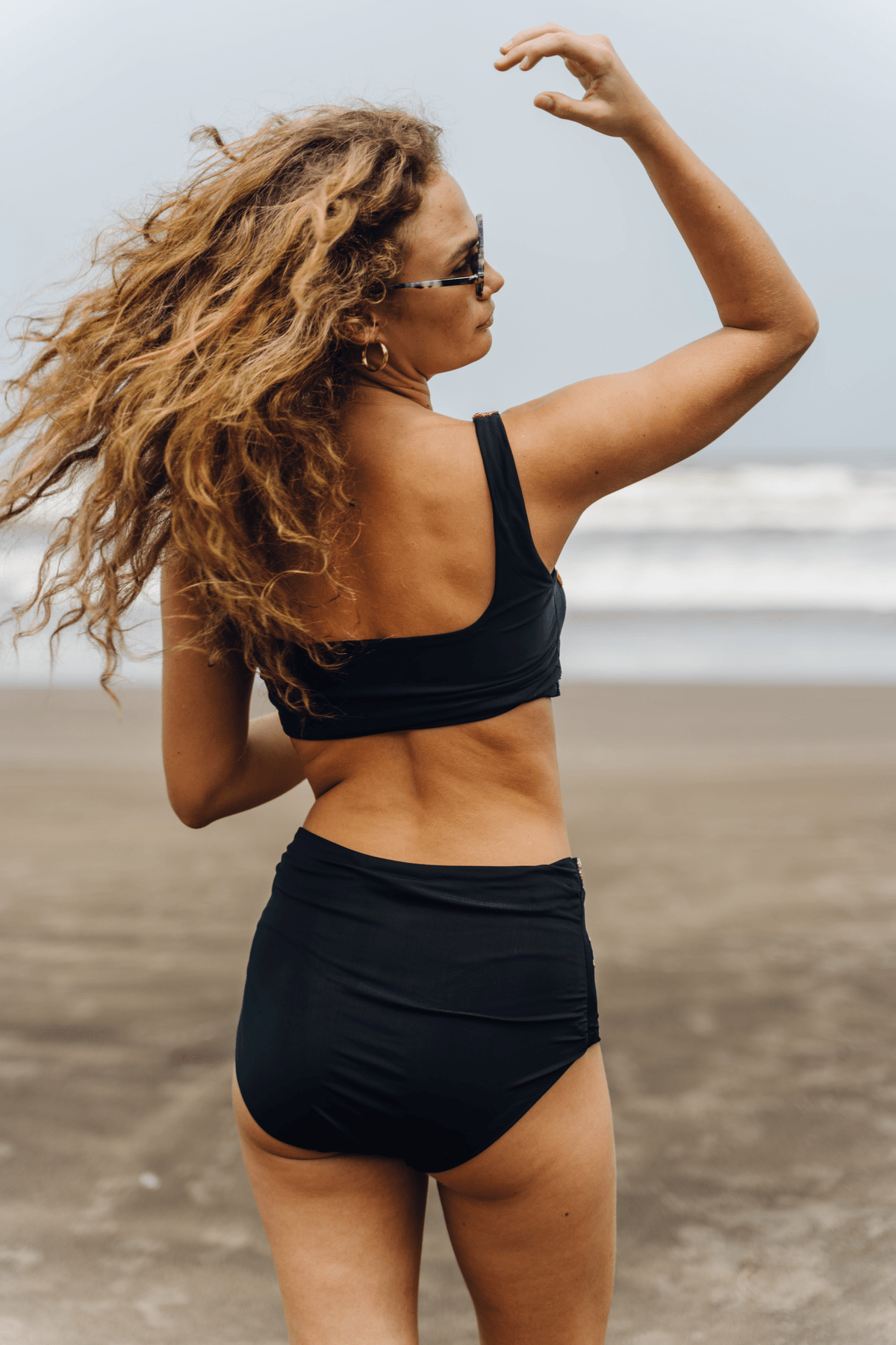 ISLAYA- Black Bikini adorned with intricate embroidery of aquatic motifs - View 4 - Superr*