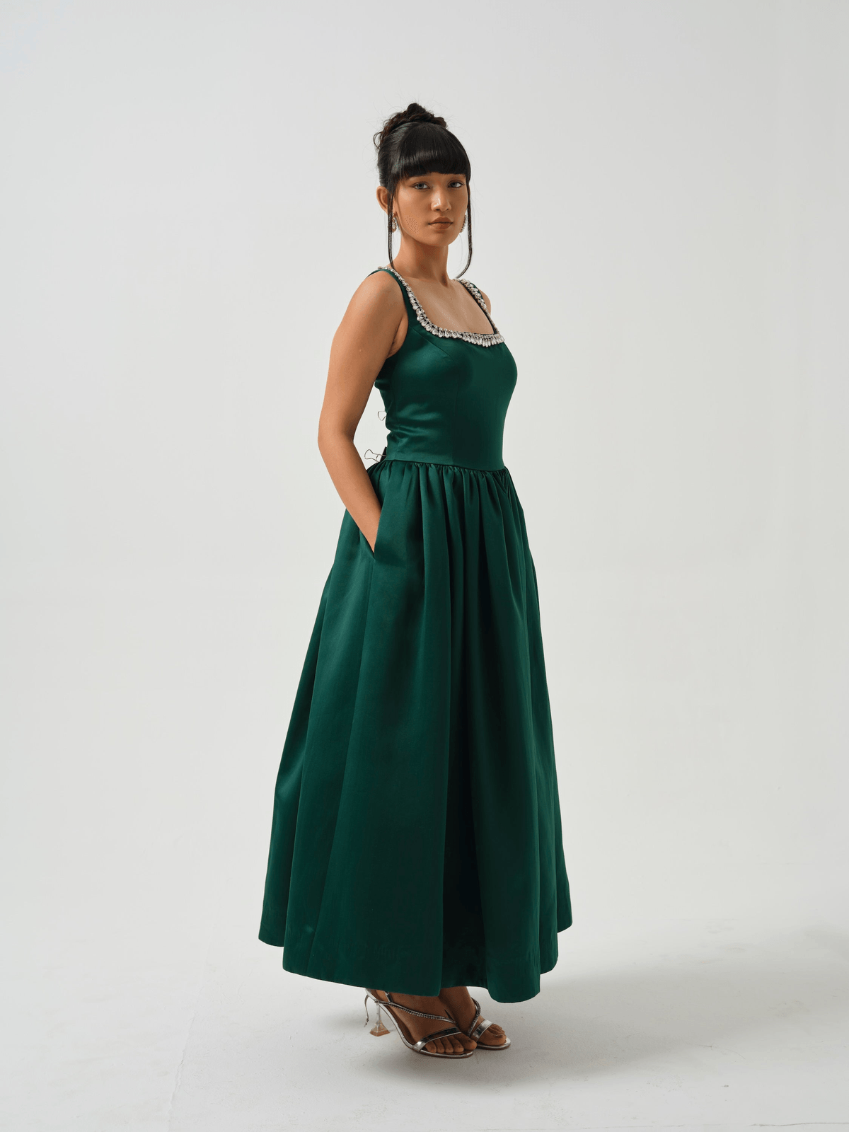 ELOWE -A T-length dress with stone detailing on neck. - View 4 - Superr*