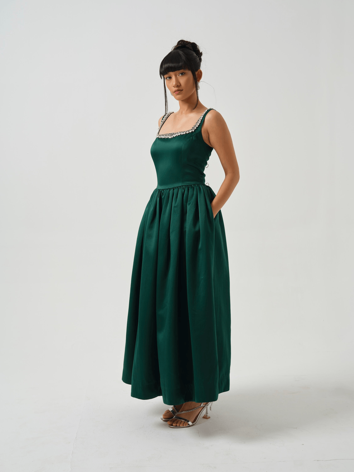 ELOWE -A T-length dress with stone detailing on neck. - View 3 - Superr*