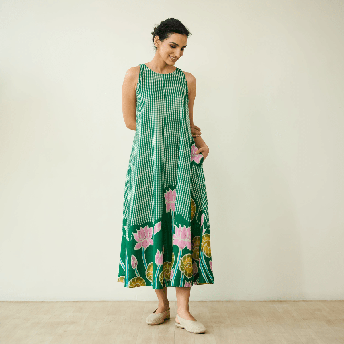 Mrinal Slub Cotton Summer Dress - Moss Green - View 3 - Superr*