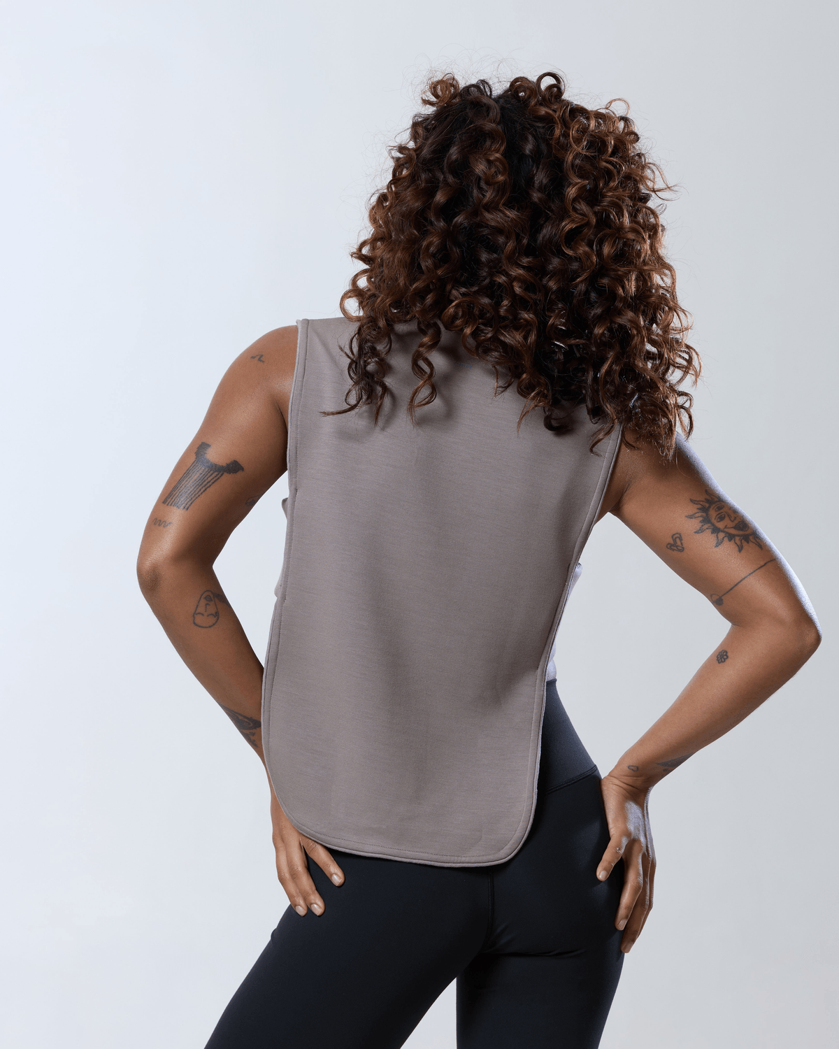aerocloudsTM Sleeveless Cutout Pullover - View 3 - Superr*