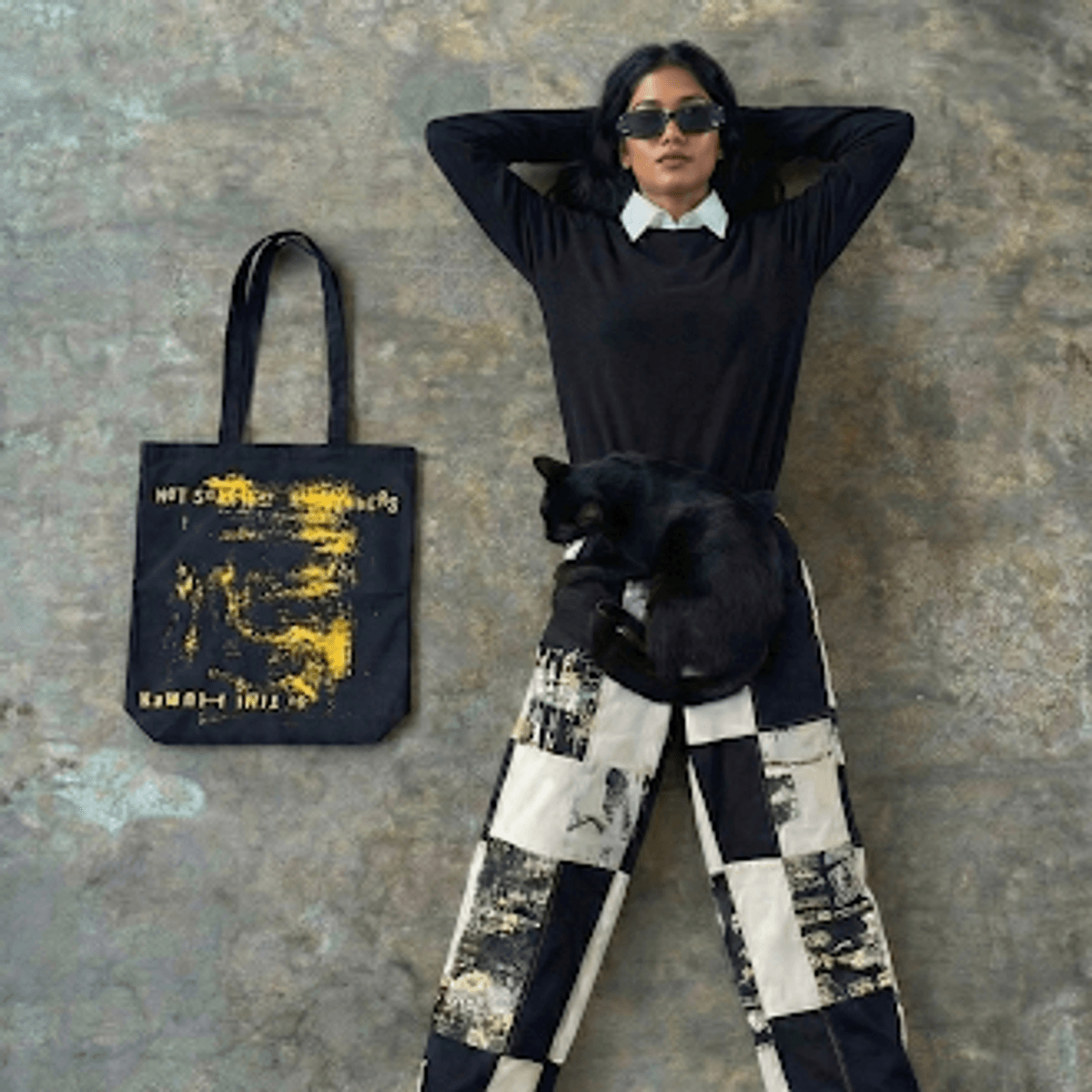 P 0 5 - TOTE BAG - View 2 - Superr*