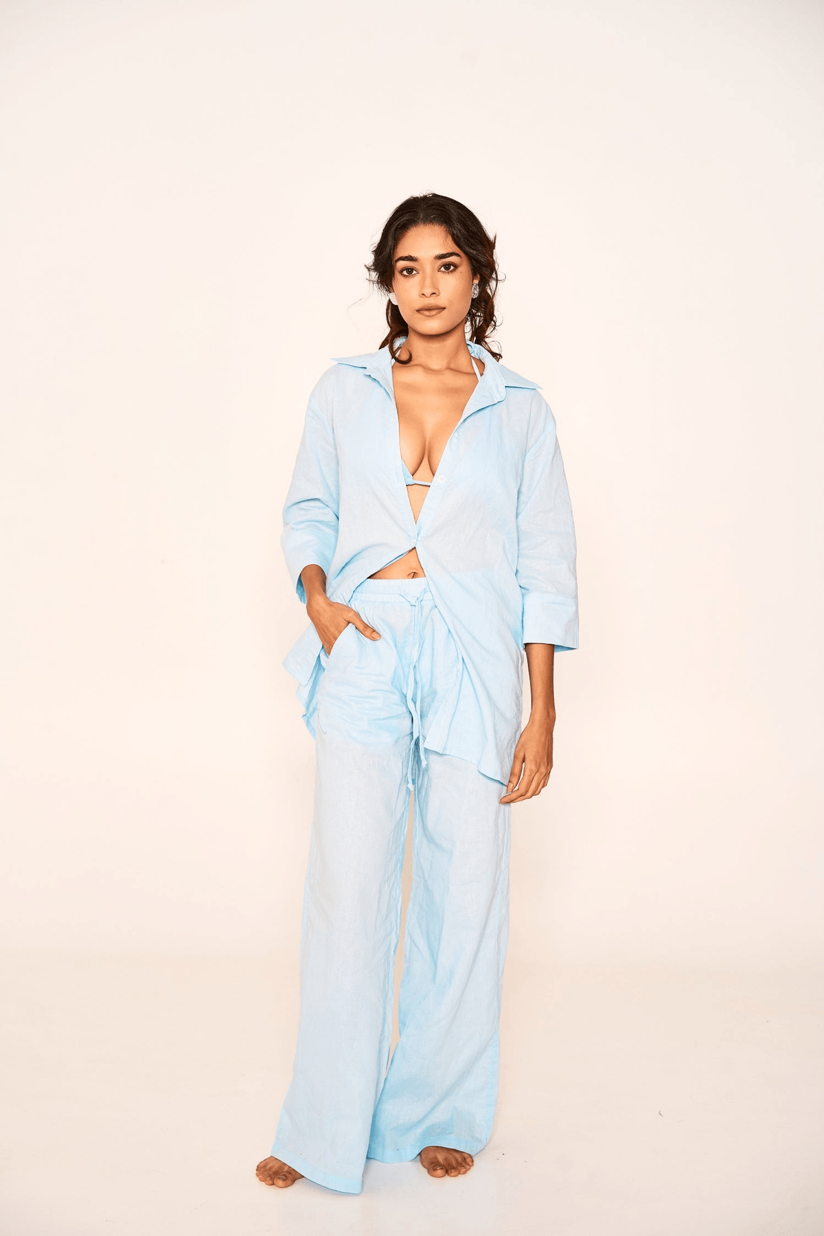 Rhea Marwah in Tahiti Linen shirt - View 4 - Superr*